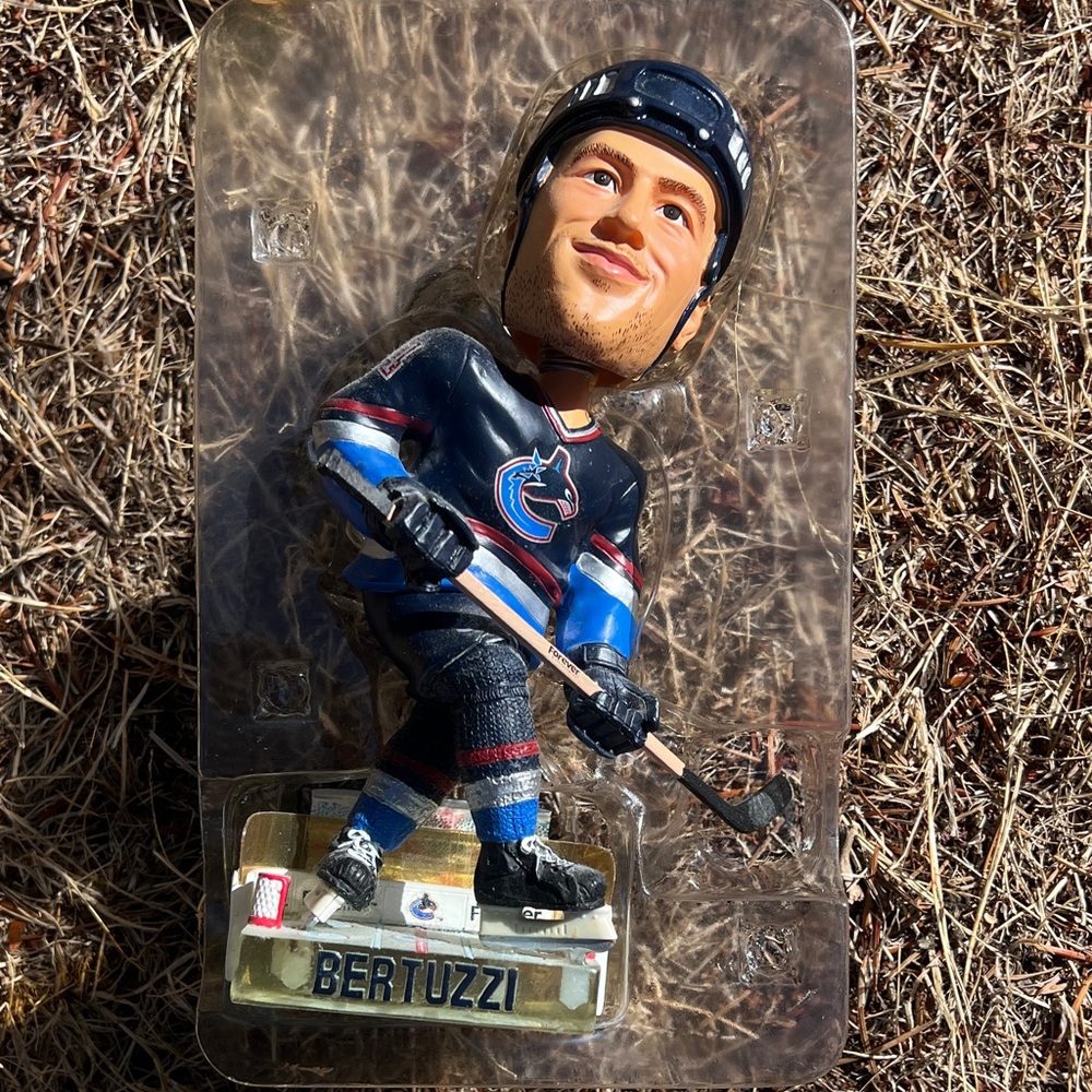 Forever Collectibles "Men of the Ice" Todd Bertuzzi Vancouver Canucks Bobblehead